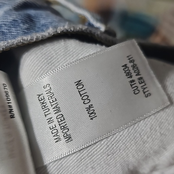 AGOLDE 5 Button Distressed Acid Wash Raw Hem Fray Shorts Size 30 - Picture 5 of 6